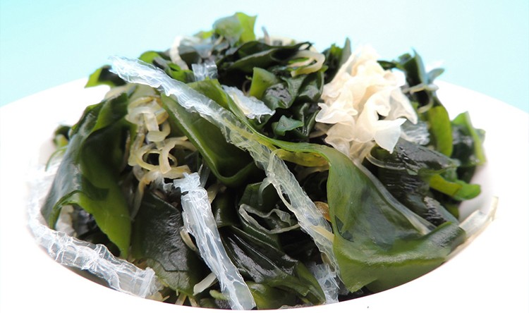 Salade d'algues s&eacute;ch&eacute;es